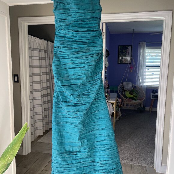 Alex Evenings metallic blue/turquoise gown - Picture 1 of 4
